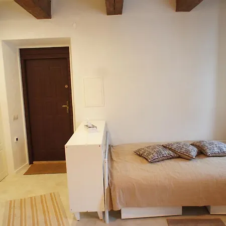Cozy Studio In Old Town Apartamento Vilna